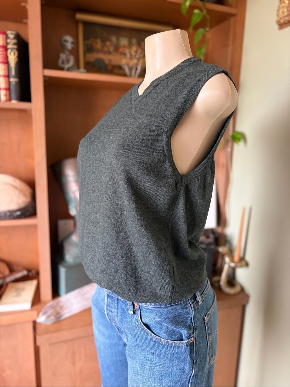 Brandini Moss Green Italian Merino Wool Sleeveless V-Neck Knit Tank Top Size M
